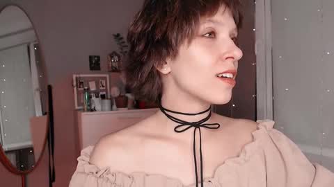 Alex and Kris long hair online show from November 8, 2025, 5:56 pm