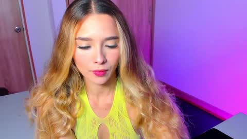 your_little_ online show from January 8, 2025, 1:52 pm