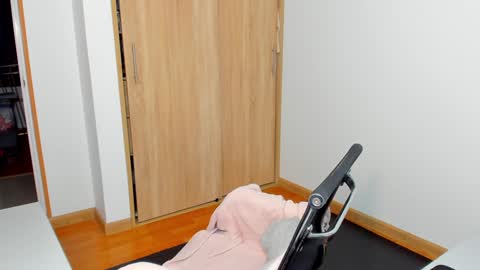 your_little_ online show from January 13, 2025, 11:19 am