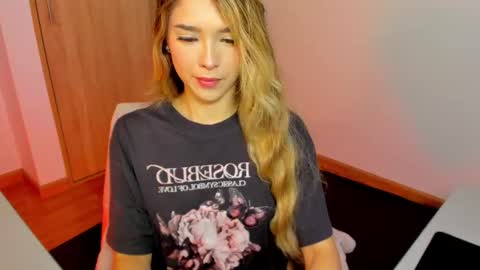 your_little_ online show from February 17, 2025, 10:29 am