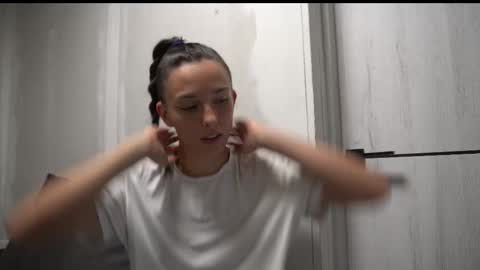 Meri  online show from October 7, 2025, 7:00 pm