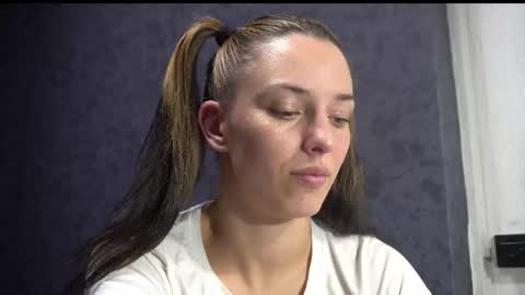 Meri  online show from December 3, 2025, 9:24 pm