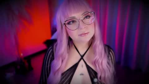 Cami independent model online show from April 19, 2026, 8:13 am