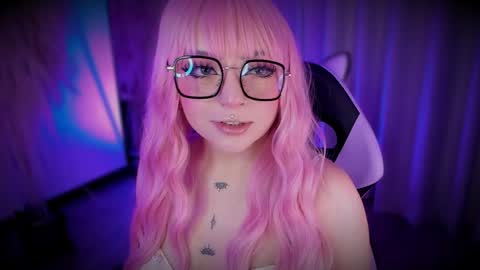 Cami independent model online show from June 2, 2026, 6:37 am