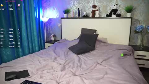 Mary online show from October 11, 2025, 9:35 pm