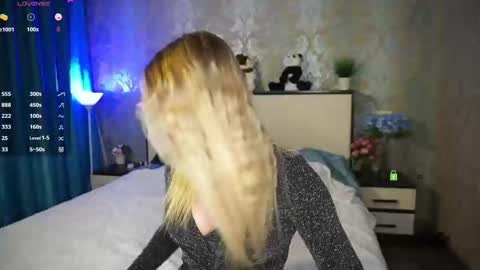 Mary online show from October 25, 2025, 8:14 pm