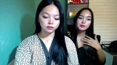 Snapshot of your_miss_ellexxx chatting on May 10, 2026, 12:54 pm Elle online show from May 10, 2026, 12:54 pm