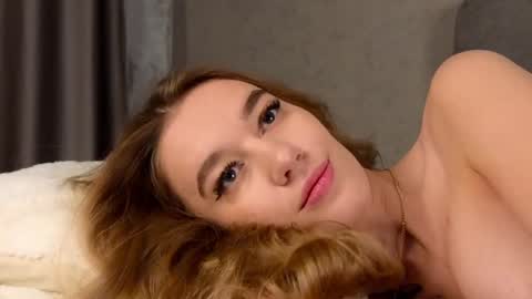 Jessica Loyd online show from January 5, 2025, 11:48 am