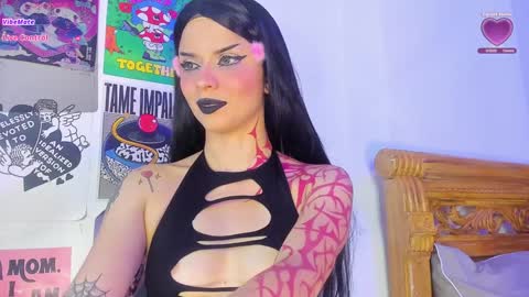 Snapshot of your_rosenrot chatting on January 17, 2025, 1:47 am Daniela Help me reach 100 likes online show from January 17, 2025, 1:47 am