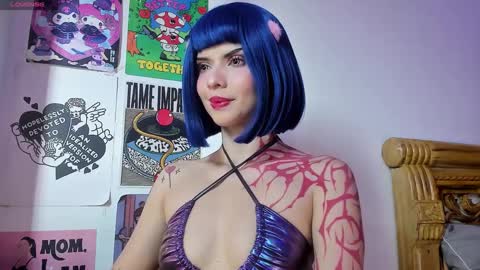 Snapshot of your_rosenrot chatting on February 25, 2025, 9:46 pm Daniela Help me reach 100 likes online show from February 25, 2025, 9:46 pm