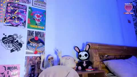 Snapshot of your_rosenrot chatting on October 5, 2025, 3:05 am Daniela Help me reach 100 likes online show from October 5, 2025, 3:05 am