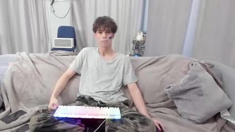 your_shy_guy online show from March 12, 2025, 2:23 pm