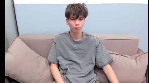 your_shy_guy online show from October 13, 2025, 2:33 am