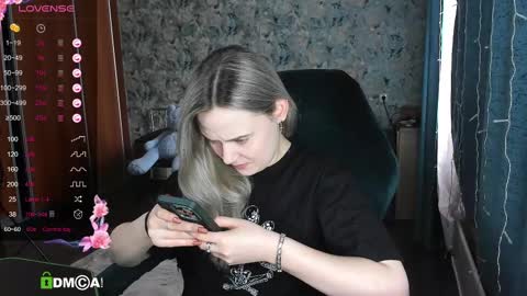 Molly online show from March 11, 2025, 7:04 am