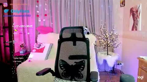 Snapshot of your_wild_amazon_forever chatting on February 18, 2025, 1:11 pm you can call baby Anna my goddess online show from February 18, 2025, 1:11 pm