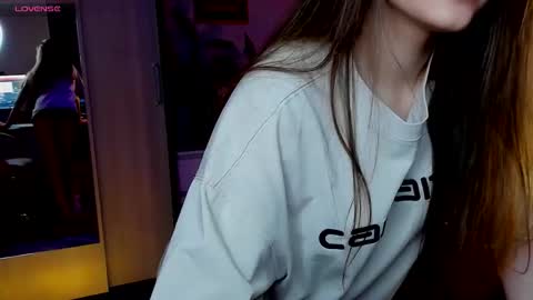 Anikka online show from October 9, 2025, 7:34 pm