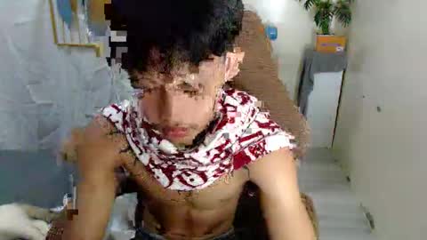 yourasian_eric online show from May 16, 2026, 5:26 am
