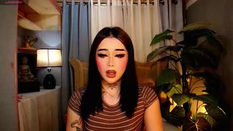 kim online show from November 24, 2025, 9:53 am