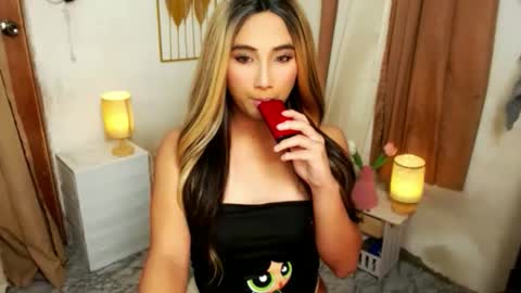 Snapshot of yourasianfave_drea chatting on October 26, 2025, 1:50 pm DREA online show from October 26, 2025, 1:50 pm