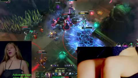 Snapshot of yourbadgoddess chatting on May 19, 2026, 1:33 am Val Honey online show from May 19, 2026, 1:33 am
