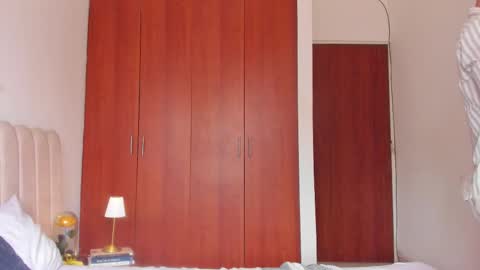 Snapshot of yourboynextdoor1 chatting on September 24, 2025, 6:22 pm YOURBOYNEXTDOOR online show from September 24, 2025, 6:22 pm