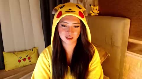 JEN  online show from April 9, 2026, 7:08 pm