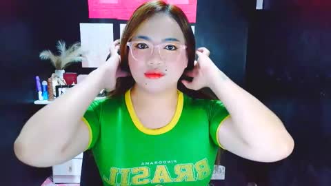 yourdirtygirl_lyla online show from January 14, 2026, 3:12 am