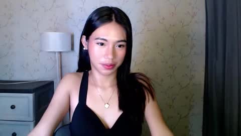 Snapshot of yourdreamgirlgwen chatting on June 10, 2026, 6:29 pm GWENI online show from June 10, 2026, 6:29 pm