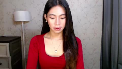 Snapshot of yourdreamgirlgwen chatting on June 27, 2026, 5:51 pm GWENI online show from June 27, 2026, 5:51 pm