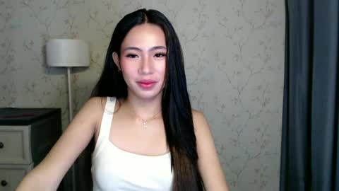 Snapshot of yourdreamgirlgwen chatting on July 7, 2026, 10:08 am GWENI online show from July 7, 2026, 10:08 am