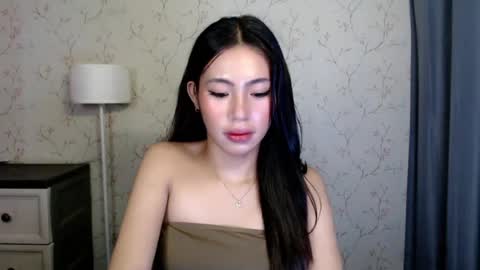 Snapshot of yourdreamgirlgwen chatting on July 10, 2026, 6:32 pm GWENI online show from July 10, 2026, 6:32 pm