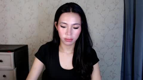Snapshot of yourdreamgirlgwen chatting on July 22, 2026, 6:11 pm GWENI online show from July 22, 2026, 6:11 pm