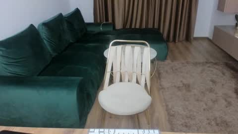 Evelline online show from February 28, 2025, 4:20 pm