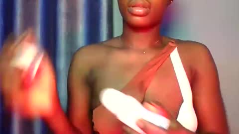 favcamgirl online show from January 7, 2026, 6:38 am