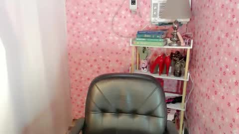 Quinn online show from December 18, 2025, 7:25 am