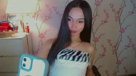 RICCIE MAE online show from September 19, 2025, 4:14 am