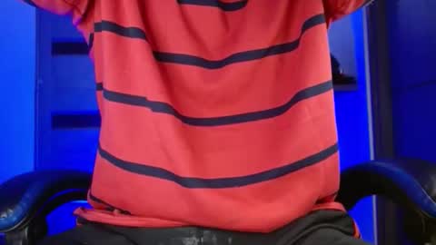 yourfavorite_bigclit online show from April 16, 2026, 9:10 am