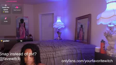 Naava online show from September 12, 2025, 4:01 am