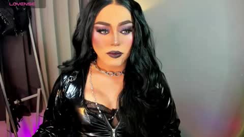 Snapshot of yourfiercemistress chatting on September 17, 2025, 8:10 pm not into STINGY and CHEAP people online show from September 17, 2025, 8:10 pm