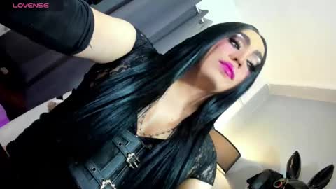  not into STINGY and CHEAP people online show from October 18, 2025, 3:31 am