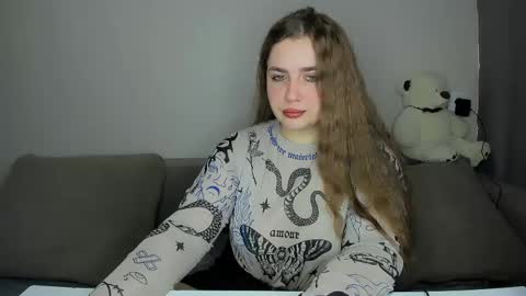 yourgem__ online show from April 6, 2026, 3:04 am