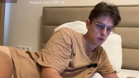 Chris online show from March 3, 2026, 8:09 am