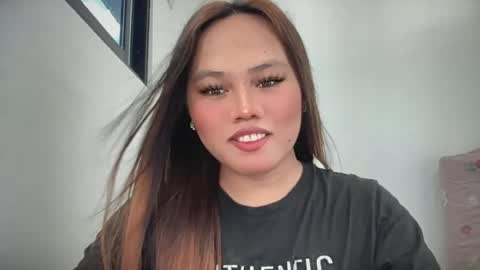 Snapshot of yourhotgirl_lyn chatting on June 16, 2026, 6:27 am yourhotgirl_lyn online show from June 16, 2026, 6:27 am