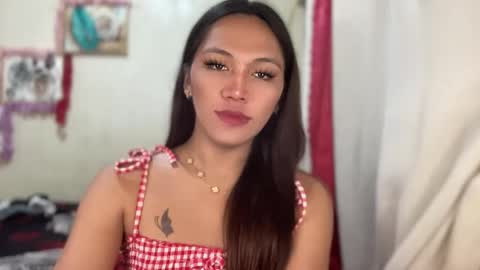 Snapshot of yourhotlove_jamellaxxx chatting on December 19, 2025, 5:53 pm LOVING JAMMELA online show from December 19, 2025, 5:53 pm