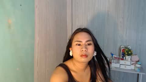 Mauie  online show from May 15, 2026, 11:45 pm
