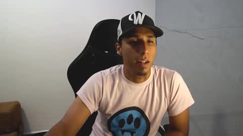 Snapshot of yourlatinmamba chatting on September 29, 2025, 3:55 am Your Latin Mamba online show from September 29, 2025, 3:55 am