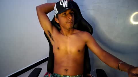 Snapshot of yourlatinmamba chatting on October 20, 2025, 3:40 am Your Latin Mamba online show from October 20, 2025, 3:40 am