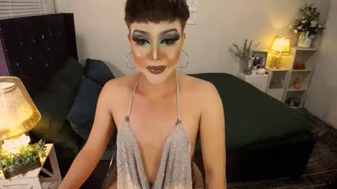 --               online show from October 13, 2025, 7:52 am