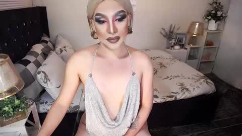 --               online show from November 19, 2025, 10:15 am