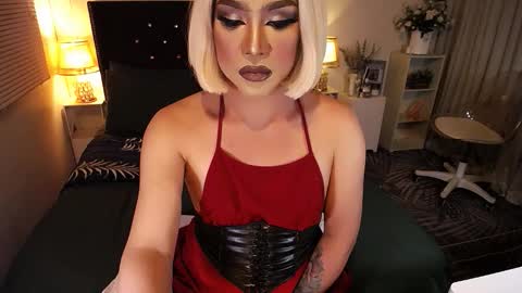 Snapshot of yourlivingonurdream chatting on March 5, 2026, 6:59 pm -- online show from March 5, 2026, 6:59 pm